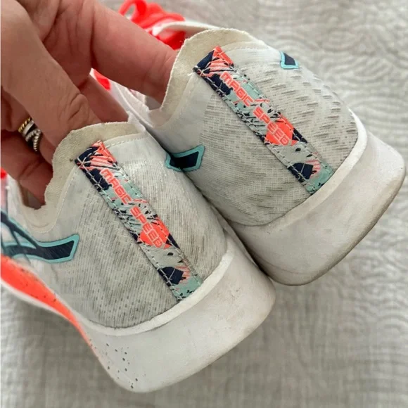 ASICS White and Orange Athletic Shoes W9 - Picture 4 of 7